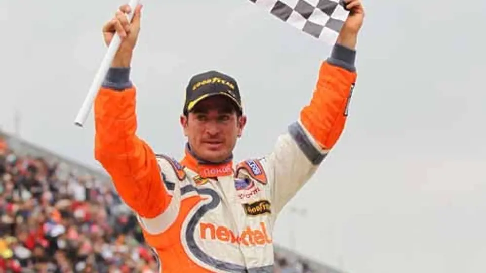 Homero Richards se queda con la última fecha de Nascar México