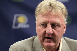 Larry Bird deja a los Pacers