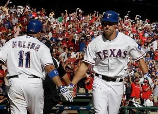 Rangers empata la serie ante Yanquis