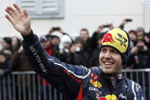 Vettel, tricampeón de la F1, reconocido en la gala de Estambul