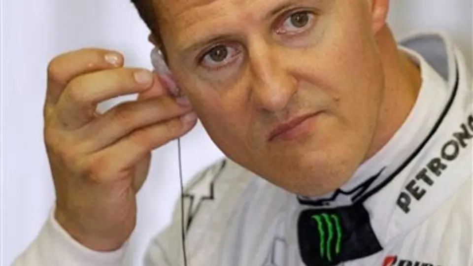 Mercedes no está contento con Schumi; le exigen resultados