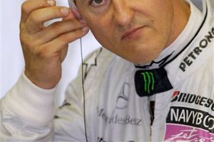 Mercedes no está contento con Schumi; le exigen resultados