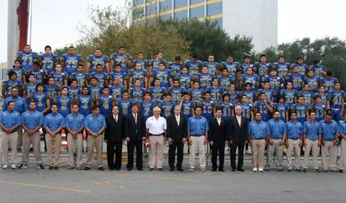 Auténticos Tigres Juvenil se toma la foto oficial