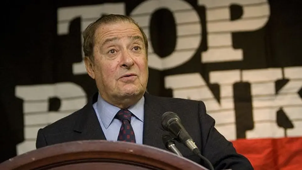 Bob Arum, decepcionado por el posivito de Chávez Jr.