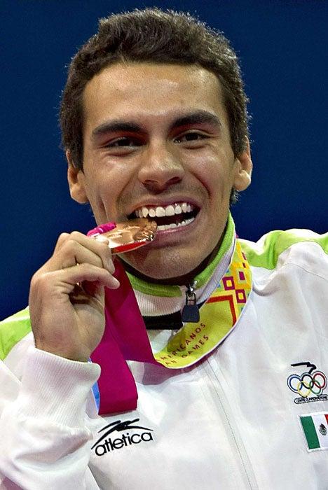 Uriel Adriano contó con el apoyo de la gente y un duro rival. FOTO: MEXSPORT