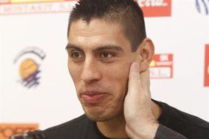 Ayón será presentado este viernes con Hornets