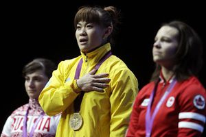 Kazajstán suma otro Oro en pesas