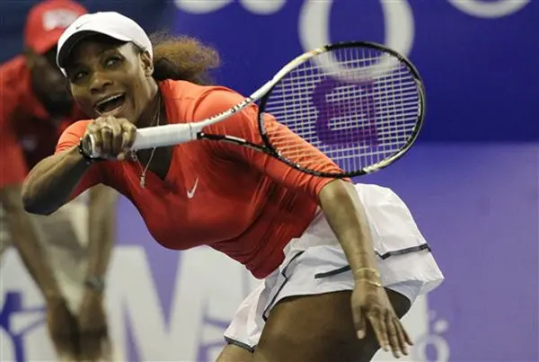 Serena Williams es operada de los pies