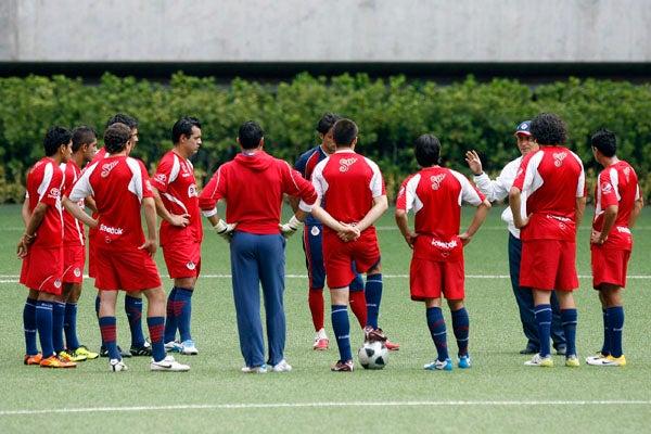 Chivas entrenó en el Omnilife (FOTO: SAÚL MOLINA)