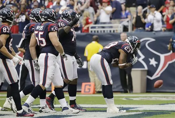 Texanos se imponen a una frágil defensa de Bills