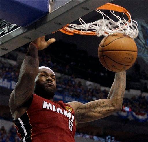 Al fin del tercer cuatro Miami vence 67-64 a Dallas (Serie 1-1). FOTO: AP