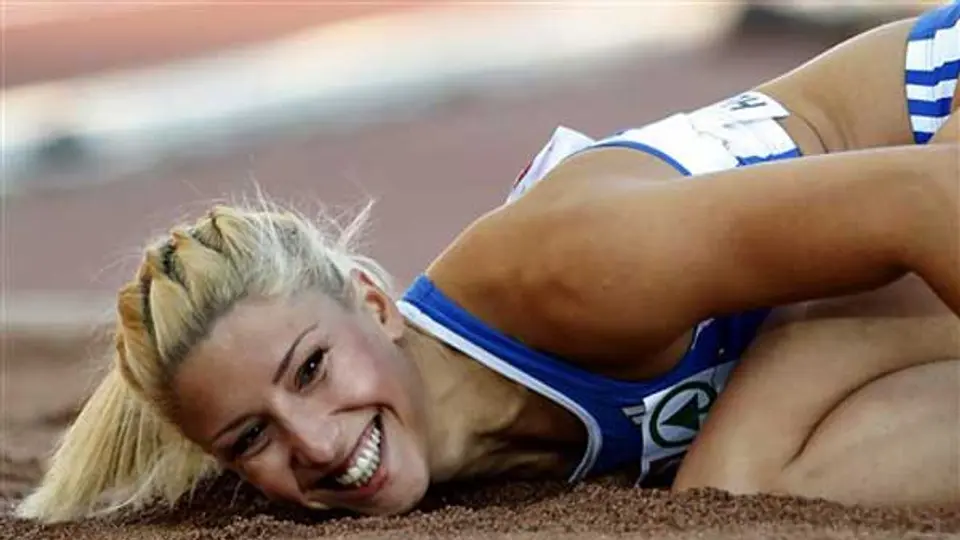 Grecia expulsa a atleta de su delegación por twit' racista