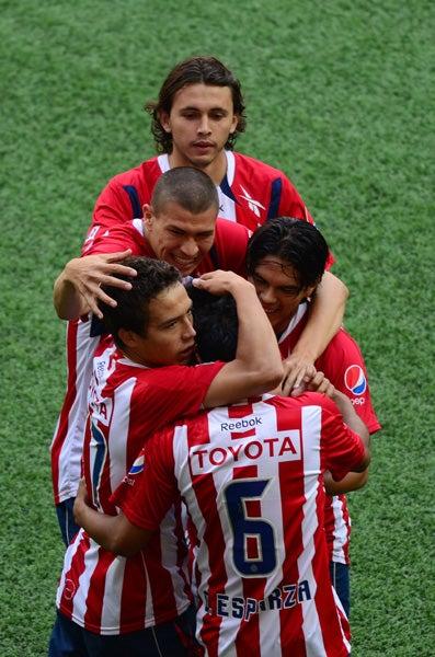 Chivas alcanza su pase a la Liguilla con 23 unidades (FOTO: SAÚL MOLINA)