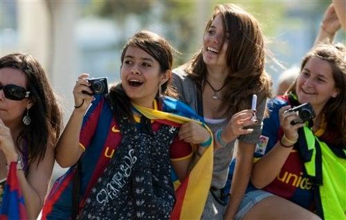 Miles de aficionados festejaron la Orejona (FOTO: AP)