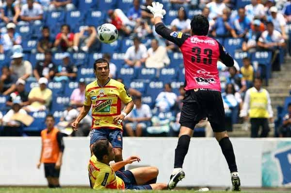 Puebla es derrotado en casa por el Morelia 0-2  (FOTO: MEXSPORT)