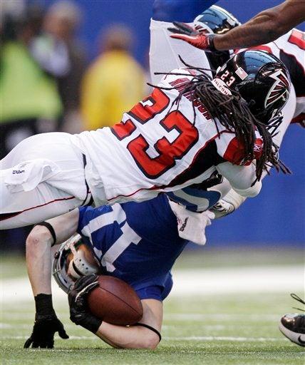 Tras caer ante Altanta, los Colts son el único equipo sin ganar en la NFL. FOTO: AP