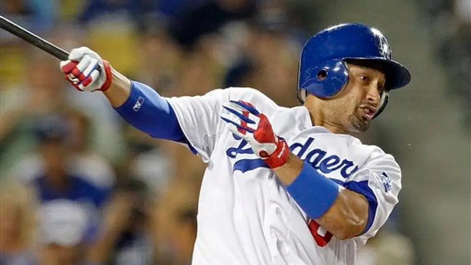 Shane Victorino se arregla con Medias Rojas