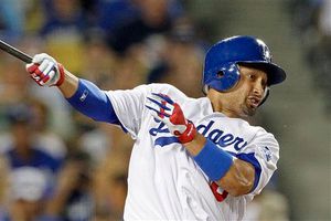 Shane Victorino se arregla con Medias Rojas