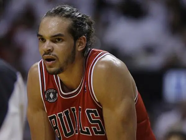 Joakim Noah baja de Francia para JO