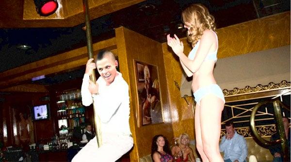Tena ha sido visto frecuentemente en los table dance de Tijuana. FOTO: THE SON