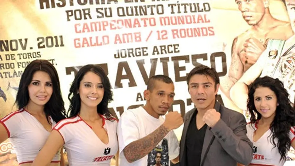 Arce augura nocaut ante Angkota