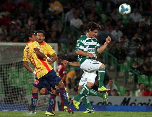 Santos no pudo imponerse en la cancha. FOTO: MEXSPORT