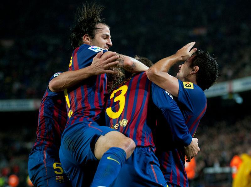 Piqué inició la goleada. FOTO: EFE