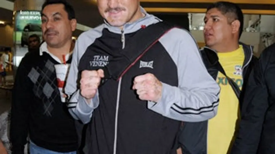 'Veneno' Rubio, listo para negociar pelea contra Chávez Jr.