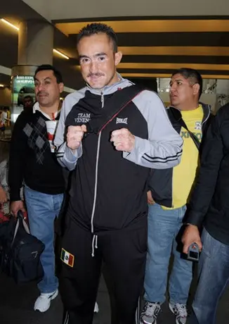 'Veneno' Rubio, listo para negociar pelea contra Chávez Jr.
