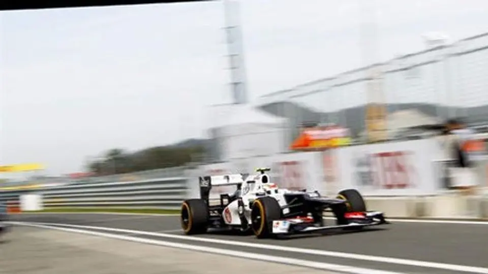 Sergio Pérez es 11 en P3 de Corea