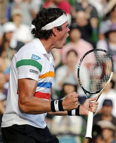 Raonic sorprende a Murray y avanza a la Final en Japón
