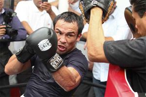 Juan Manuel Márquez espera permiso de su esposa para pelear