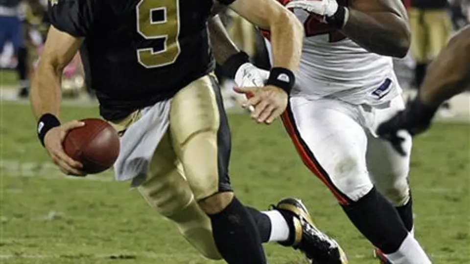 Brees llevó a Santos a la victoria 27-16 sobre Bucaneros