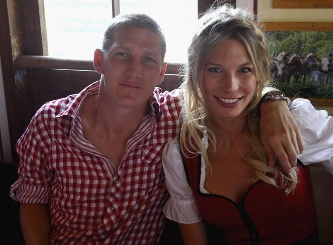 Los jugadores del Bayern Munich y sus esposas disfrutaron del popular Oktoberfest. FOTO: Internet