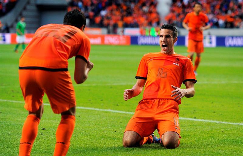 Holanda venció 6-0 a Irlanda con gran actuación de Van Persie l EFE