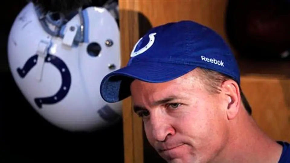 Manning ya volvió a lanzar el balón