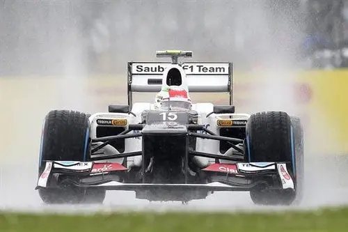 Checo abandona en Silverstone