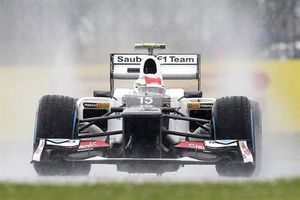 Checo abandona en Silverstone