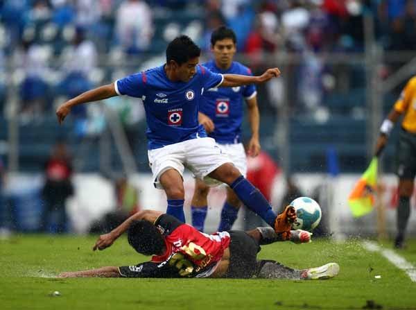 Cruz Azul da la vuelta al Atlas y liga un triunfo más sobre los zorros. FOTO: BERNARDO MALDONADO