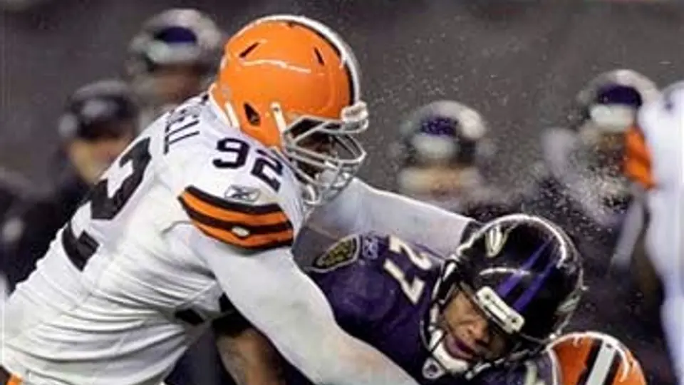 Rice lideró el el triunfo de Baltimore 24-10 sobre Cafés