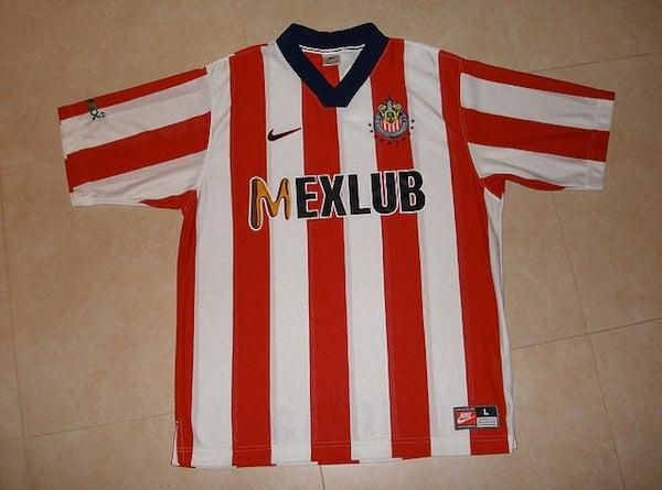 El mítico uniforme que Nike diseñó para Chivas en 1998 | ESPECIAL