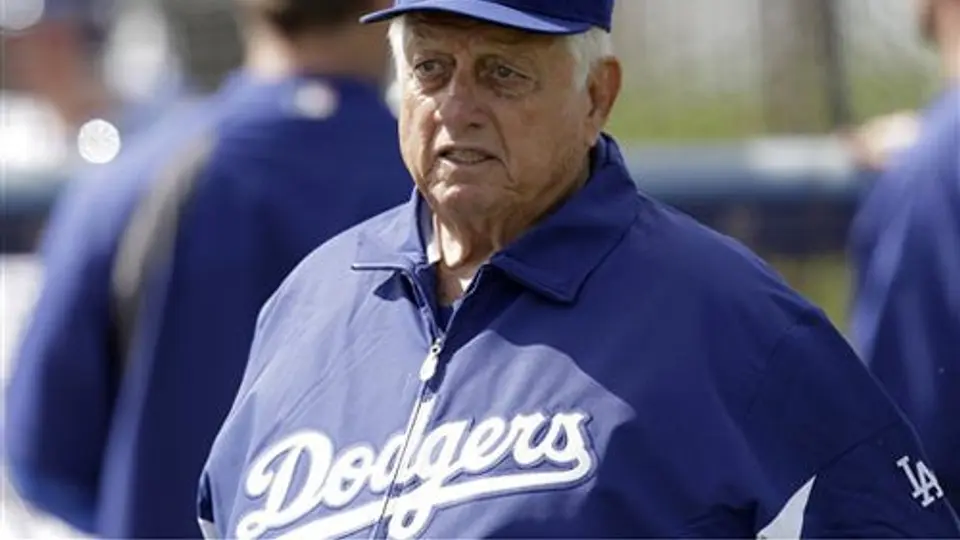 Ex Manager de Dodgers dado de alta tras infarto