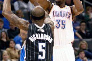 Orlando inicia con el pie izquierdo al caer 89-97 frente al Thunder