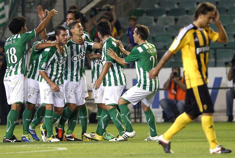 Betis se convirtió en el nuevo líder de España al sumar 12 puntos. FOTO: EFE