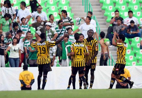 Los catrachos salieron repondones. FOTO: MEXSPORT
