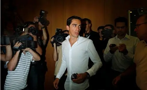 Contador niega que doping haya sido por transfusión de sangre