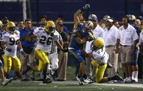 Rugen sin piedad los Auténticos, en la primera mitad ya ganaban 58-0
