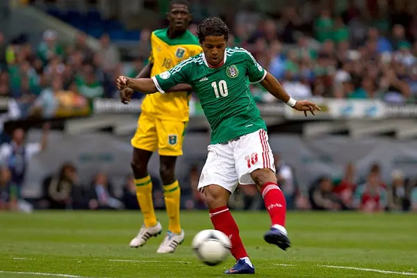 Giovani dos Santos marcó la segunda anotación para México l MEXSPORT