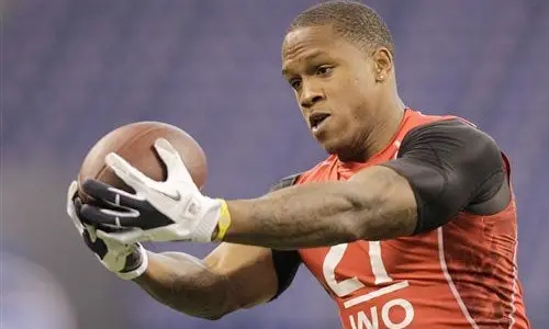 Encuentran muerto a jugador de Tennessee