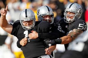 Raiders remonta a Pittsburgh con gol de campo de 43 yardas